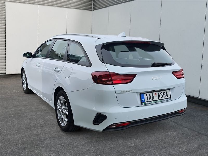 Kia Ceed 1,0 TGDI Spin - fotka 5 z 11