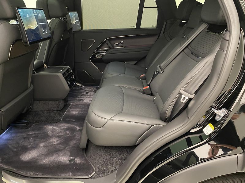 Land Rover Range Rover (2026) SV BLACK P615 LWB  - fotka 6 z 115