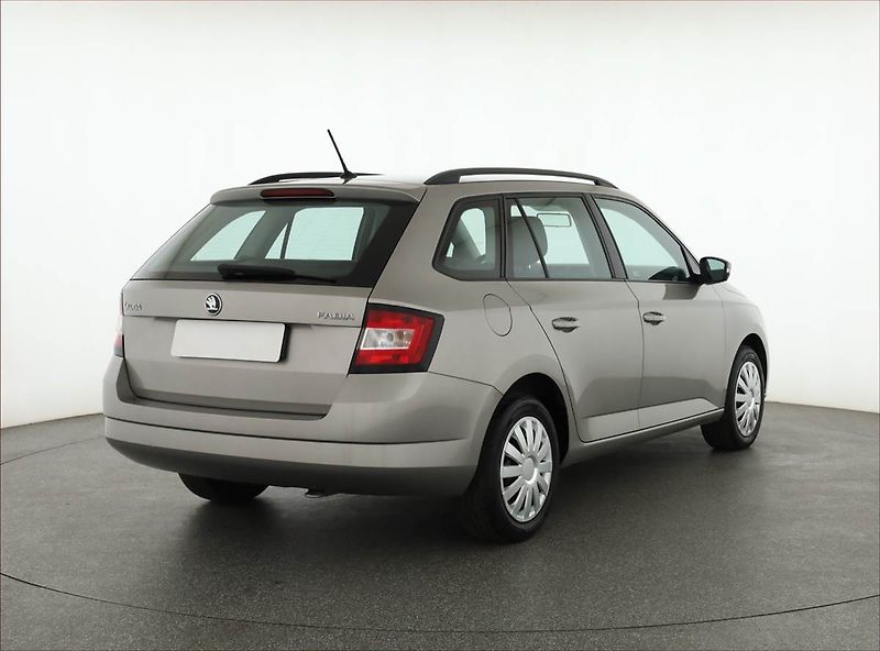 Škoda Fabia (2018) 1.0 TSI, Serv.kniha - fotka 5 z 15