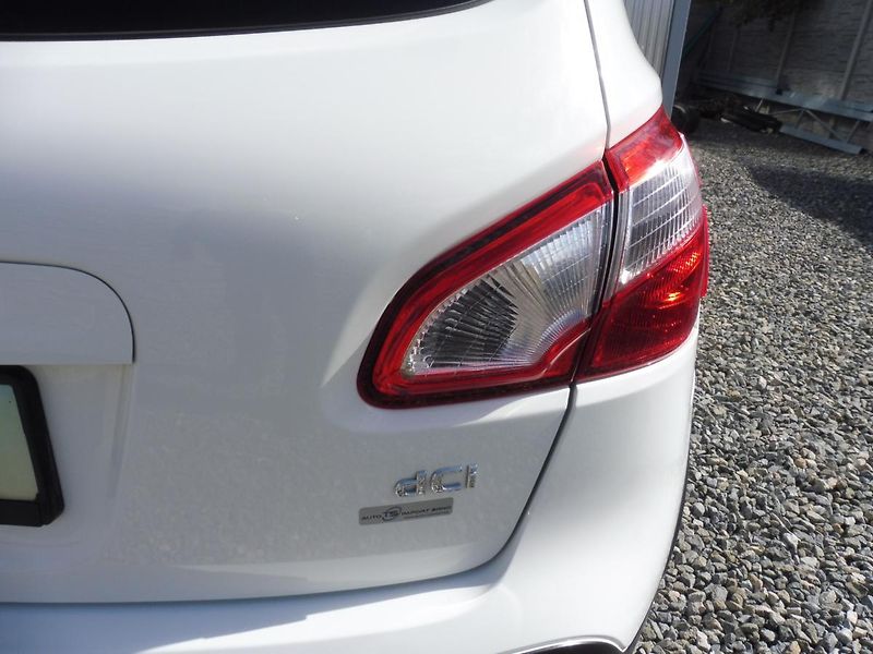 Nissan Qashqai 1.5DCi 110PS NAVI STK TOP STAV - fotka 44 z 189
