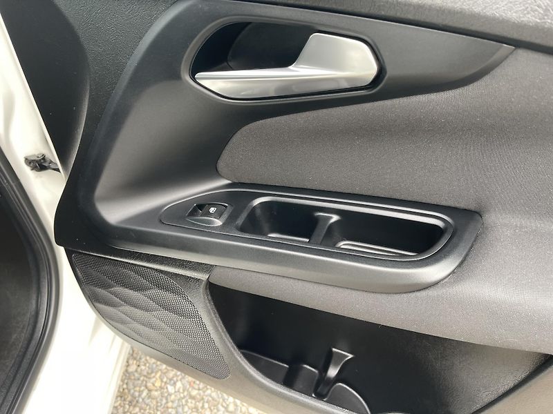 Fiat Tipo 1.0i 74 kW NAVIG-17 ALU-DPH-ČR - fotka 17 z 36