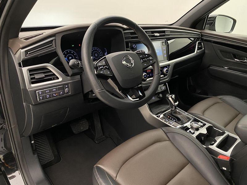 SsangYong Korando 1.5 T-GDI PREMIUM REZERVACE - fotka 4 z 38