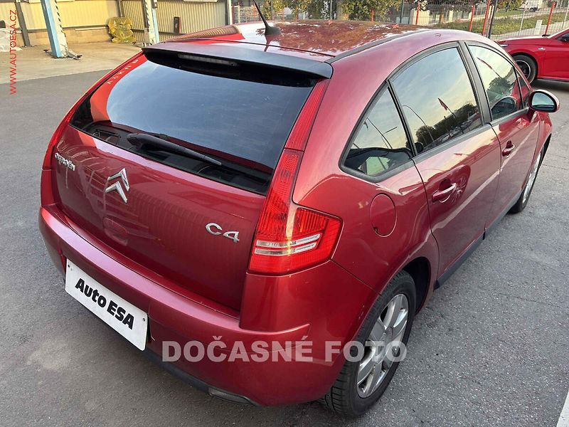 Citroën C4 (2005) 1.6, AT, AC, temp - fotka 2 z 3