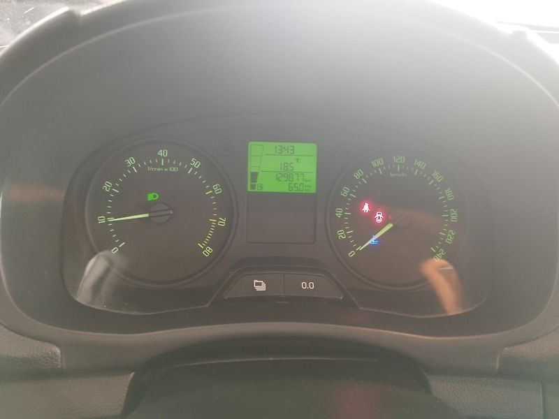 Škoda Fabia (2014) 1,2i 44KW KLIMA NOVÉ ROZVODY - fotka 23 z 23