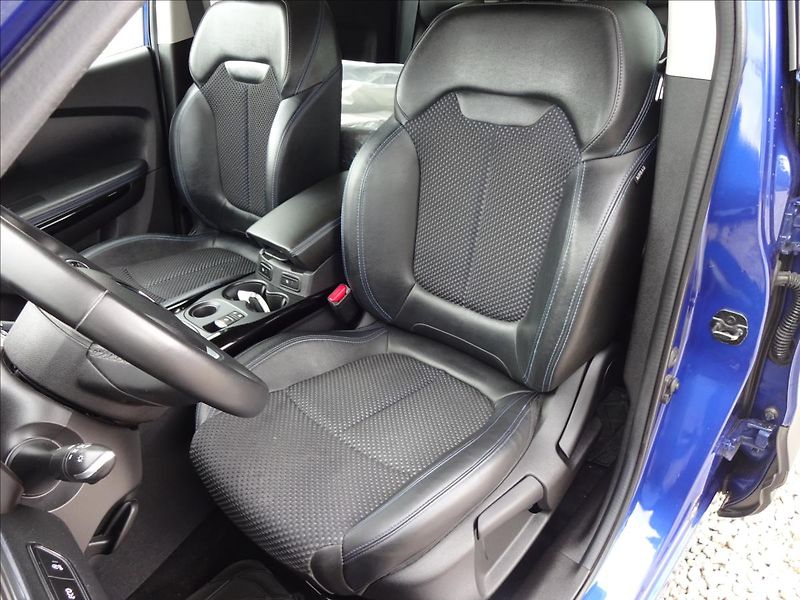 Renault Kadjar 1.3TCe 103kW LIMITED DELUXE - fotka 17 z 56