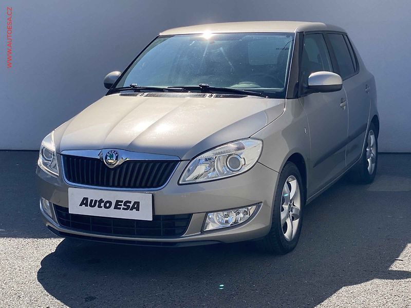 Škoda Fabia (2011) 1.2 TSi, Family, +kola - fotka 3 z 18
