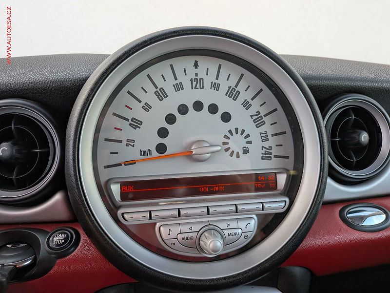 Mini Cooper (2007) 1.6 D, AC, tempo - fotka 12 z 13
