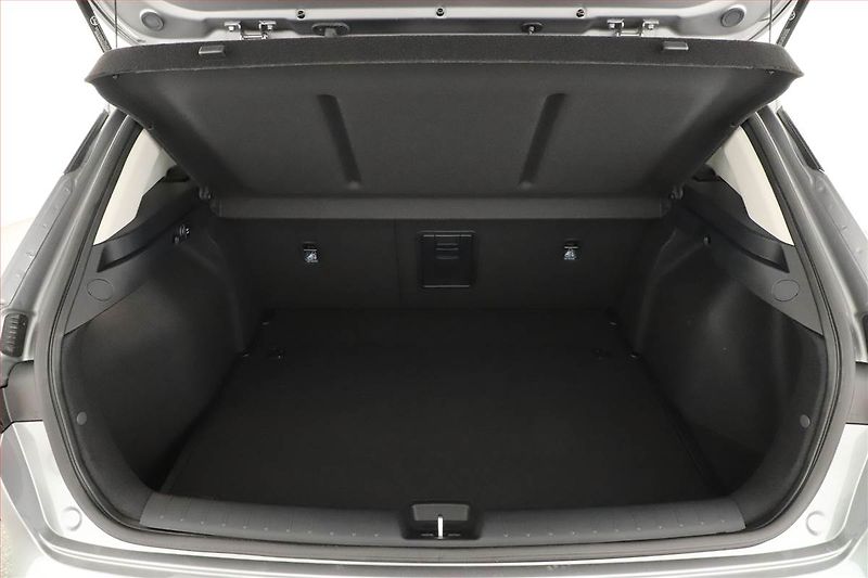 Kia K4 (2026) 1.6 T-GDI, Mrtvý úhel - fotka 11 z 25