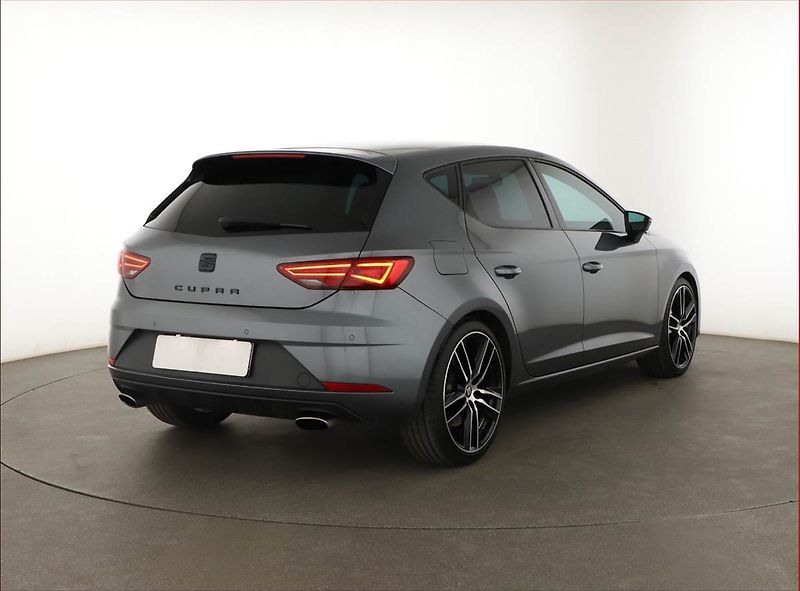 Seat Leon (2018) 2.0 TSI Cupra 300, CUPRA 300 - fotka 5 z 24