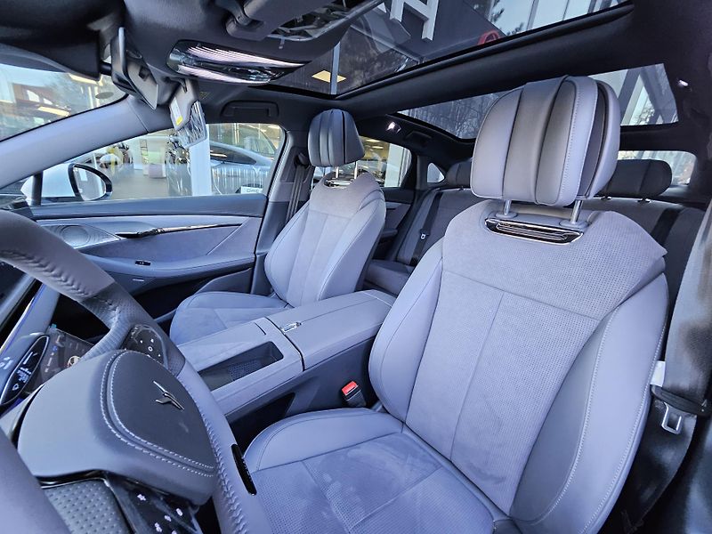Dongfeng Voyah Passion PHEV (2024) VOYAH PASSION PHEV - fotka 23 z 24