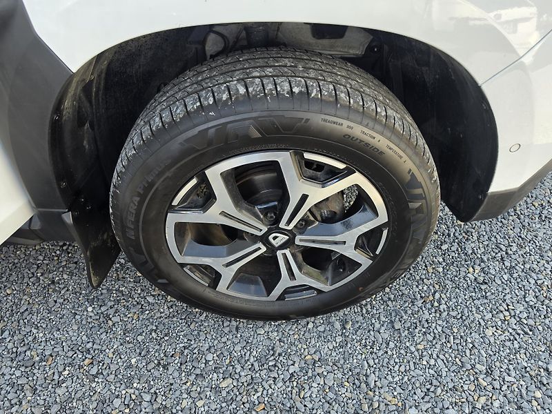 Dacia Duster 1.6 I  TZ - fotka 6 z 15