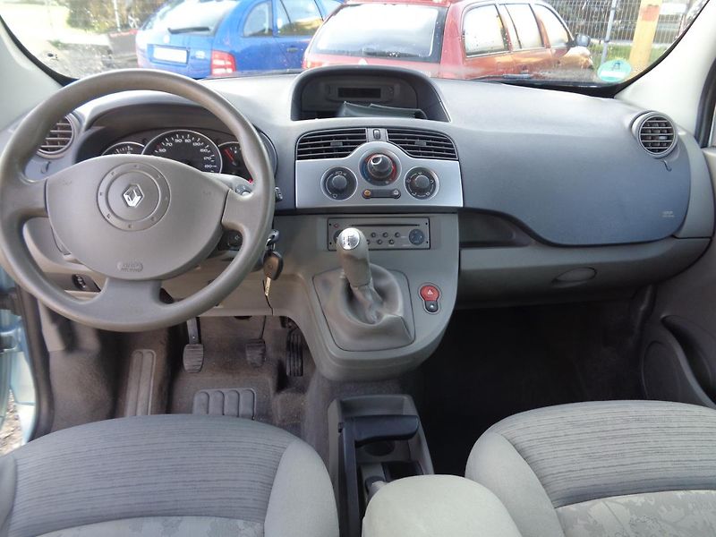 Renault Kangoo 1,6 16V Privilege - fotka 11 z 16
