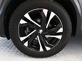 Peugeot 2008 (2022) Allure 1.2 PureTech, Automat - náhled 14