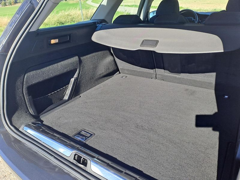 Citroën C5 (2013) 2.0 HDi PĚKNÝ STAV - fotka 26 z 30