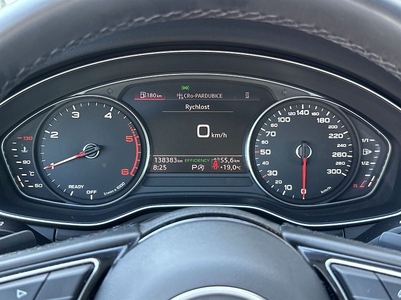 Audi A4 (2022) Avant 40 TDI Quattro Tiptronic - fotka 6 z 31