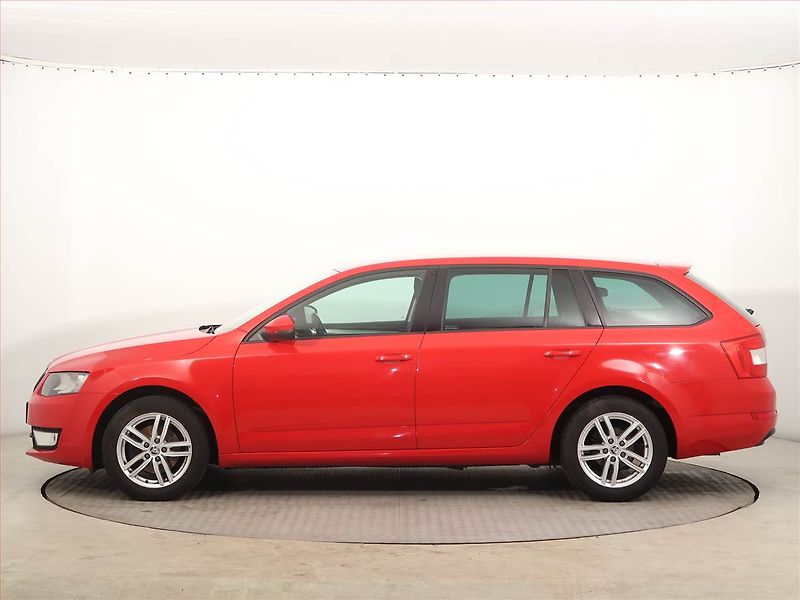 Škoda Octavia (2015) 2.0 TDI, Tempomat - fotka 3 z 14