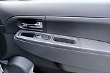 Jeep Cherokee 2.8 CRD L/automat/tažné/klima/ - náhled 19