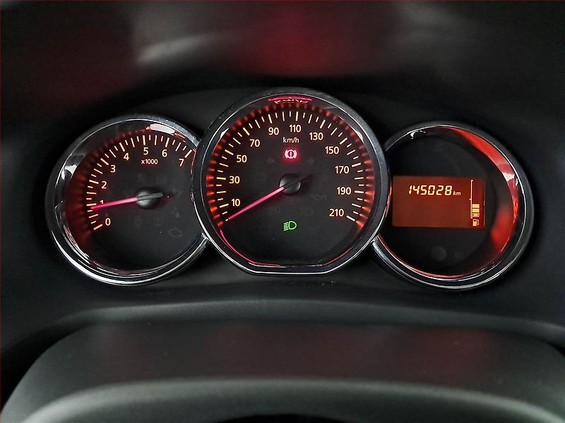 Dacia Logan (2016) 1.2 16V, ČR,1.maj - fotka 11 z 15