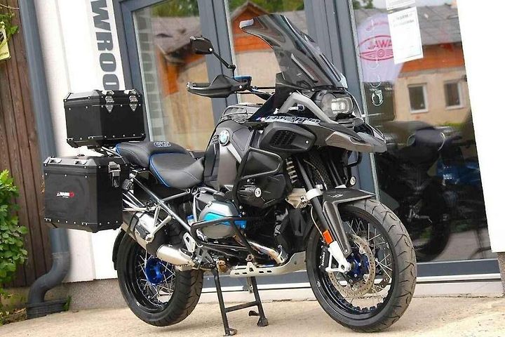 Ojetá motorka BMW R 1200 GS Adventure.