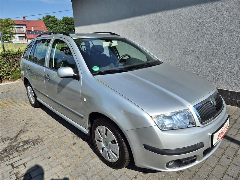 Škoda Fabia 1,4 i 16V Combi Klima 2xAirbag - fotka 9 z 25