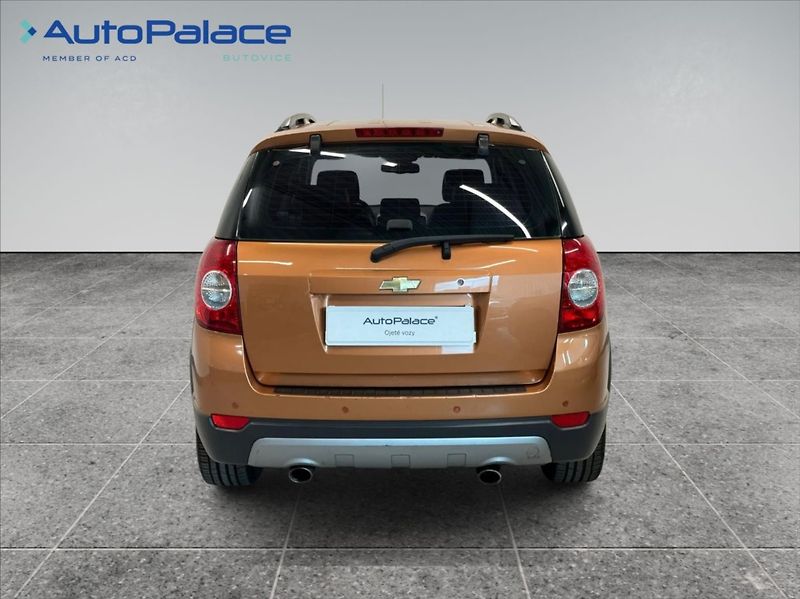 Chevrolet Captiva 2,0 D 4x4 automat, kůže - fotka 5 z 17