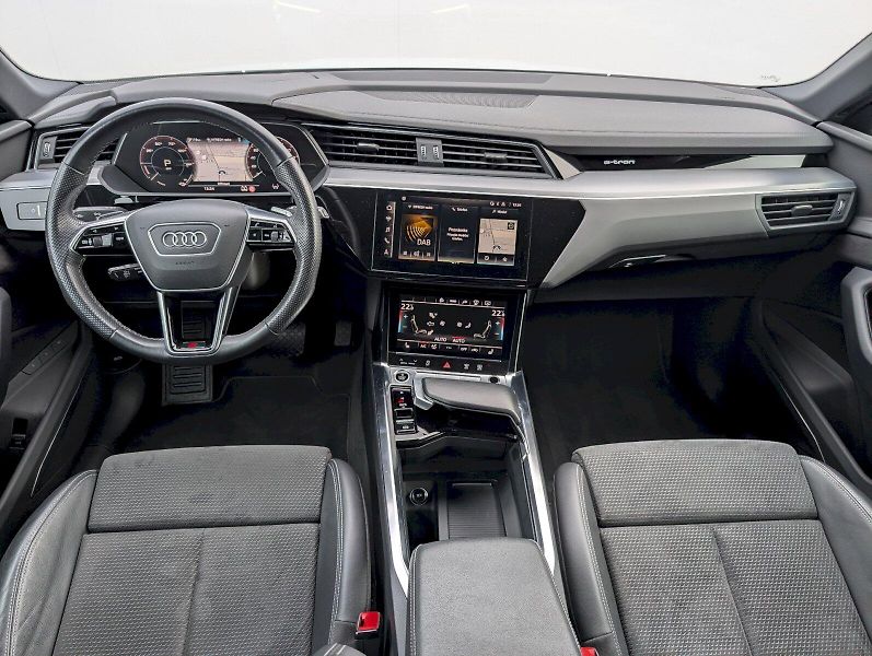 Audi e-tron (2021) S-Line 55 Quattro - fotka 5 z 30