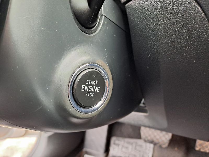 Škoda Octavia (2014) 1.6 TDi DSG PĚKNÝ STAV - fotka 30 z 33