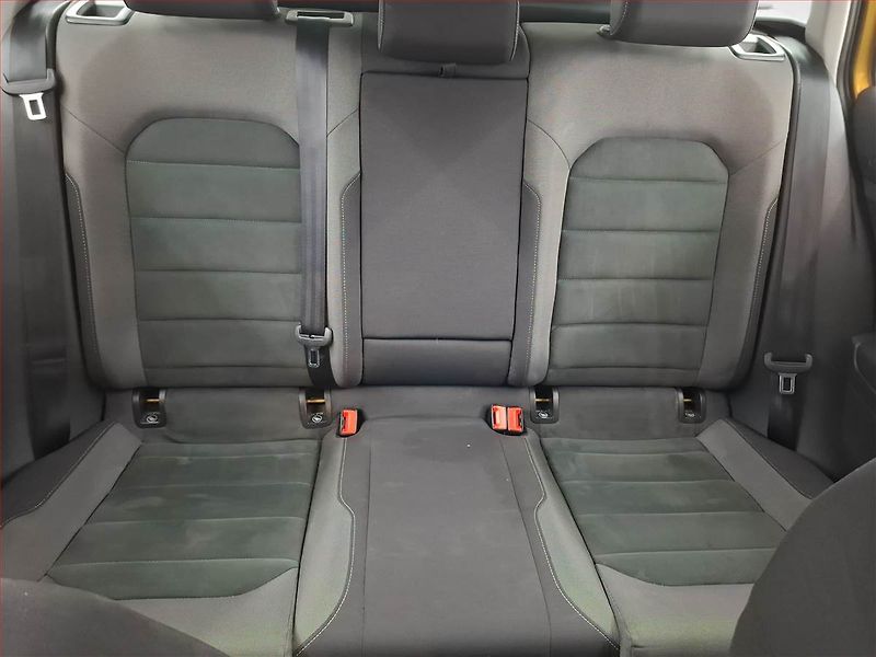 Volkswagen Golf (2018) 1.4 TSI, Tempomat - fotka 10 z 18