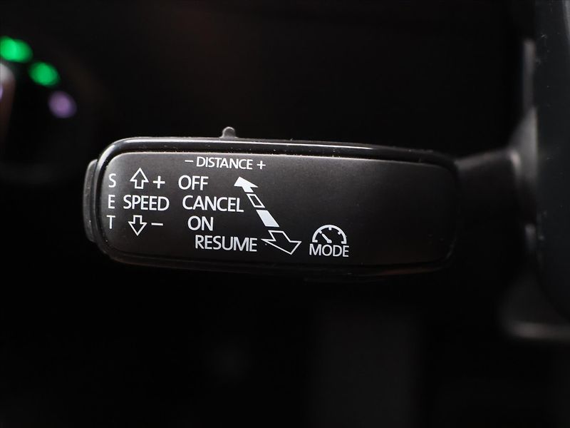 Škoda Superb 2,0 TDI DSG Style+  Navi ACC - fotka 21 z 36