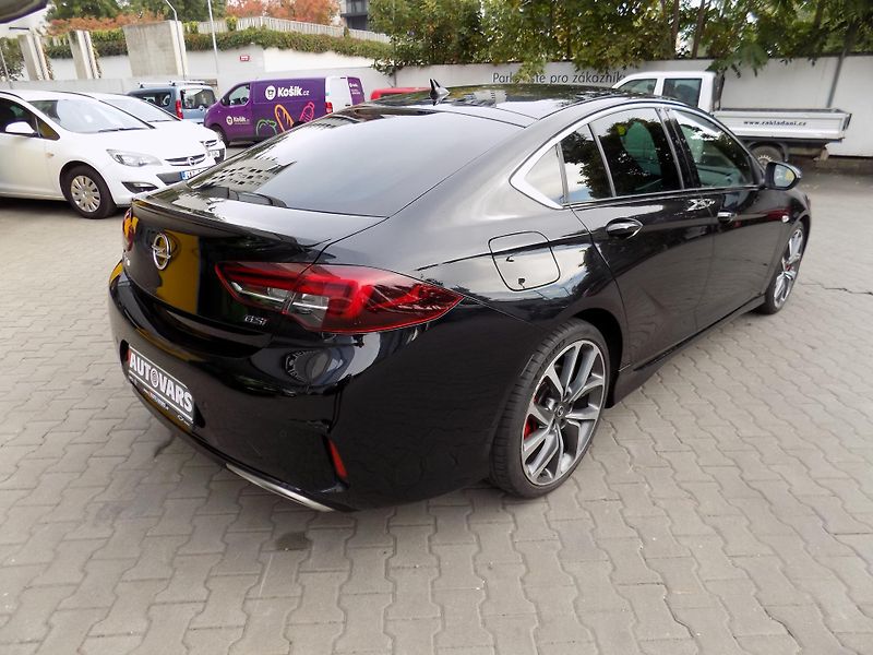 Opel Insignia (2022) 2.0 16V GSi  1. majitel - fotka 7 z 17