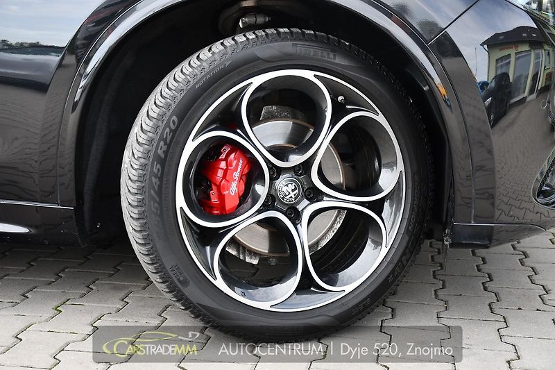 Alfa Romeo Stelvio 2.2 Diesel 16V Veloce TAŽNÉ - fotka 48 z 52
