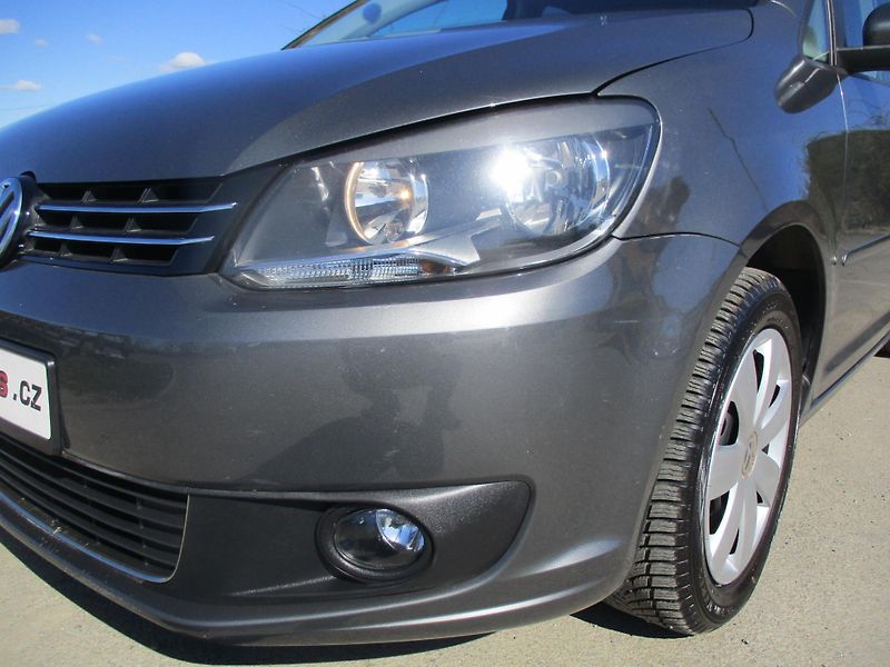 Volkswagen Touran 1,6 TDi CL BlueMotion*TAŽ.ZAŘ. - fotka 22 z 46