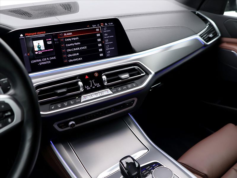 BMW X5 3,0 Xdrive40d AT Pano DPH - fotka 32 z 54