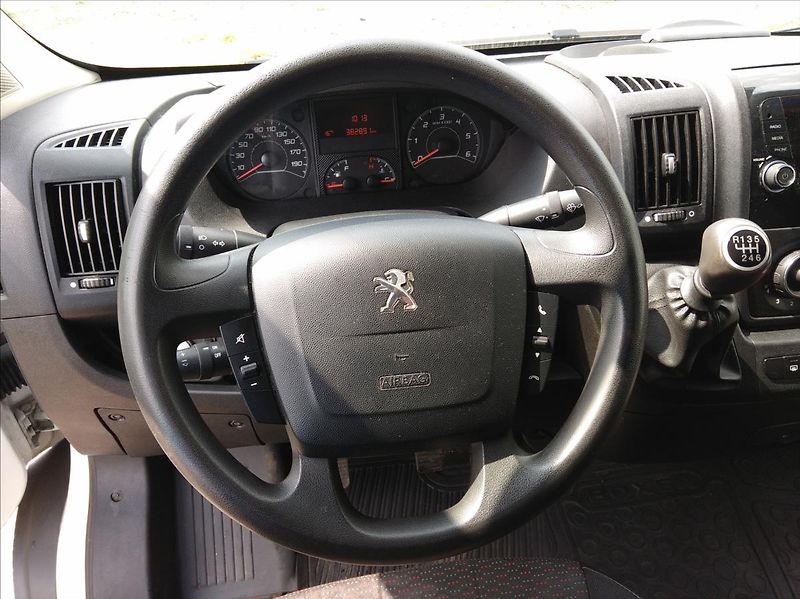 Peugeot Boxer 3,0   3,0 HDi*8 Palet*Spaní*WE - fotka 15 z 37