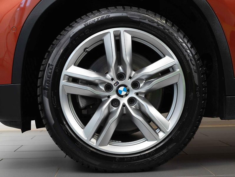 BMW X1 xDrive20i - fotka 6 z 22