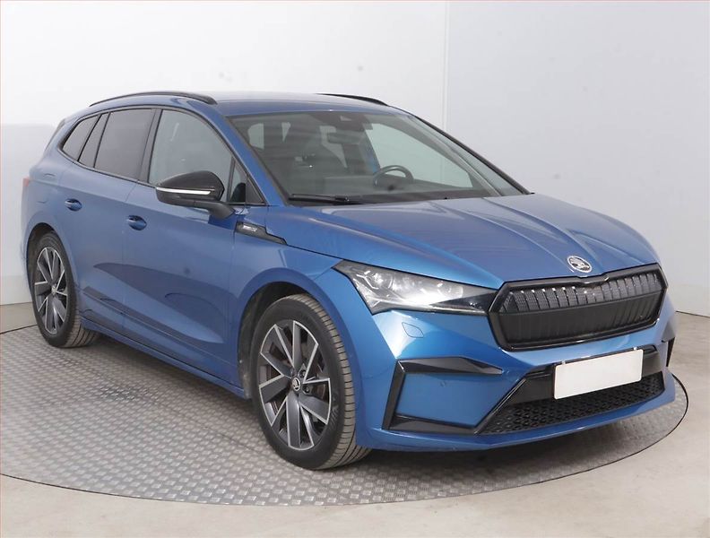 Škoda Enyaq (2023) Sportline iV 60 (62 kWh) - fotka 1 z 17