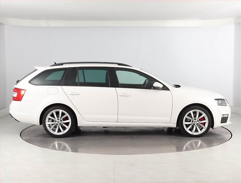 Škoda Octavia (2015) RS 2.0 TDI, Serv.kniha, Navi - fotka 6 z 21