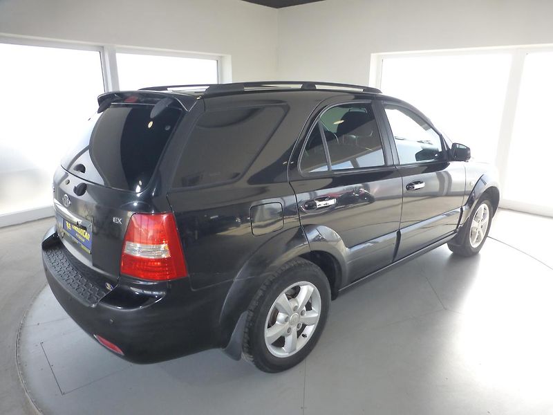 Kia Sorento (2007) 2,5CRDI*NAVI*VYHŘ.S**+SADA*4X4 - fotka 6 z 27