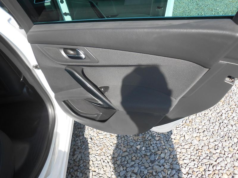 Peugeot 508 NAVI, 172tkm,PANORAMA - fotka 17 z 34