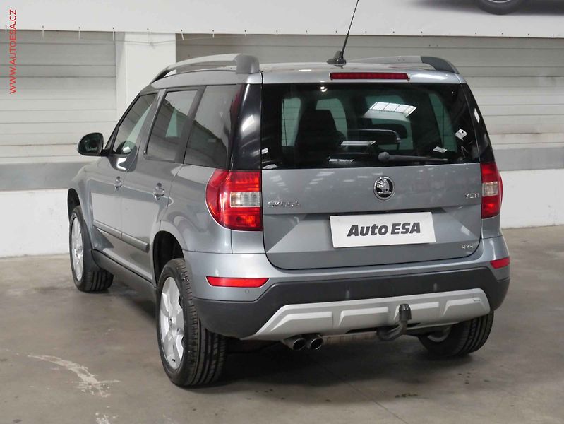 Škoda Yeti (2016) 2.0TDi 4x4, DSG, TZ, park - fotka 4 z 20