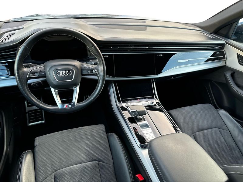 Audi Q8 55 TFSI Quattro - fotka 10 z 24