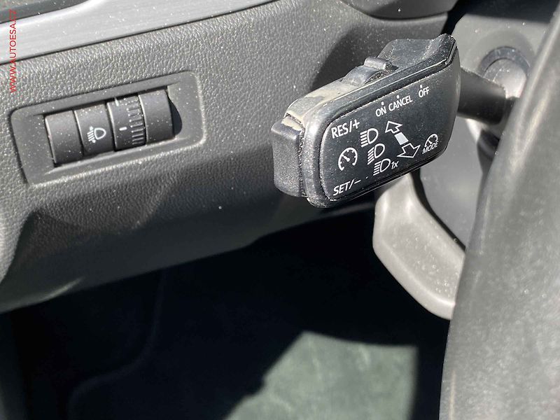 Škoda Rapid (2017) 1.0 TSi, Drive, bixen - fotka 13 z 16
