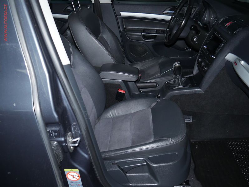 Škoda Octavia (2007) 2.0 TDi 4x4, Navi, bixen - fotka 12 z 20