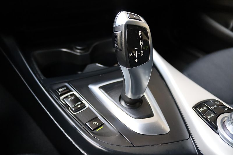 BMW Řada 1 116D STEPTRONIC F20 85kW - fotka 35 z 50