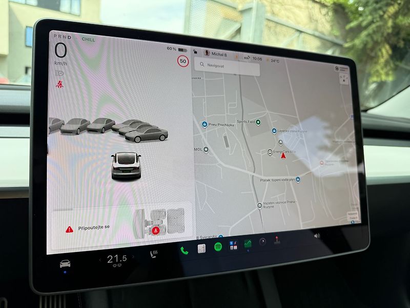 Tesla Model 3 Long Range AWD - fotka 15 z 41