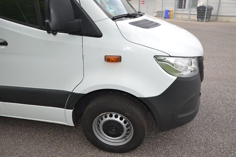Mercedes-Benz Sprinter 317 XL výbava 22.000 km  - fotka 26 z 33