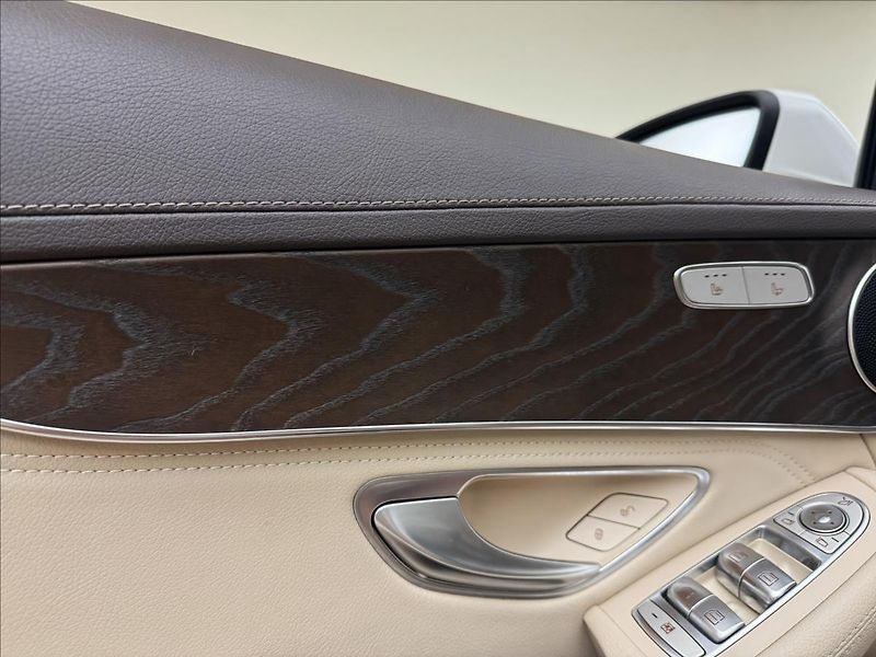 Mercedes-Benz GLC 2,1 OFFR PAK. VZDUCH EXCLUSIVE - fotka 32 z 51