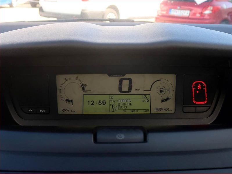Citroën C4 Picasso (2013) 1.6 HDi, Serv.kniha, po STK - fotka 11 z 14