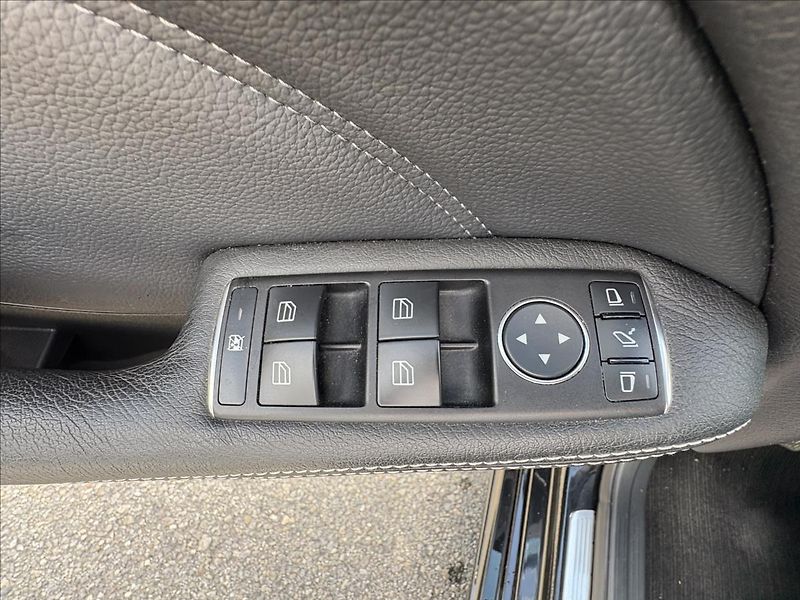 Mercedes-Benz Třídy B 1,6 200i 115kW,Bi-Xen,Kůže,Nav - fotka 4 z 36