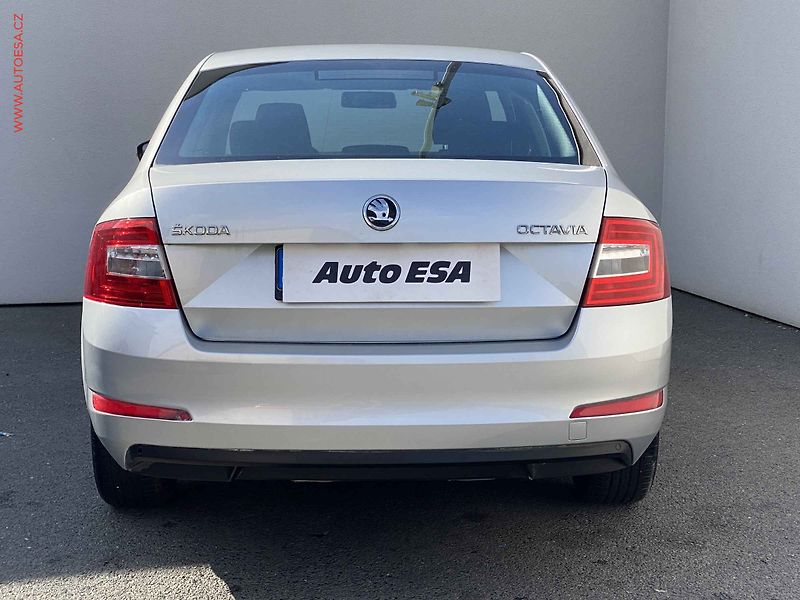 Škoda Octavia (2016) 1.6 TDi, 1.maj,ČR, Ambition - fotka 5 z 17
